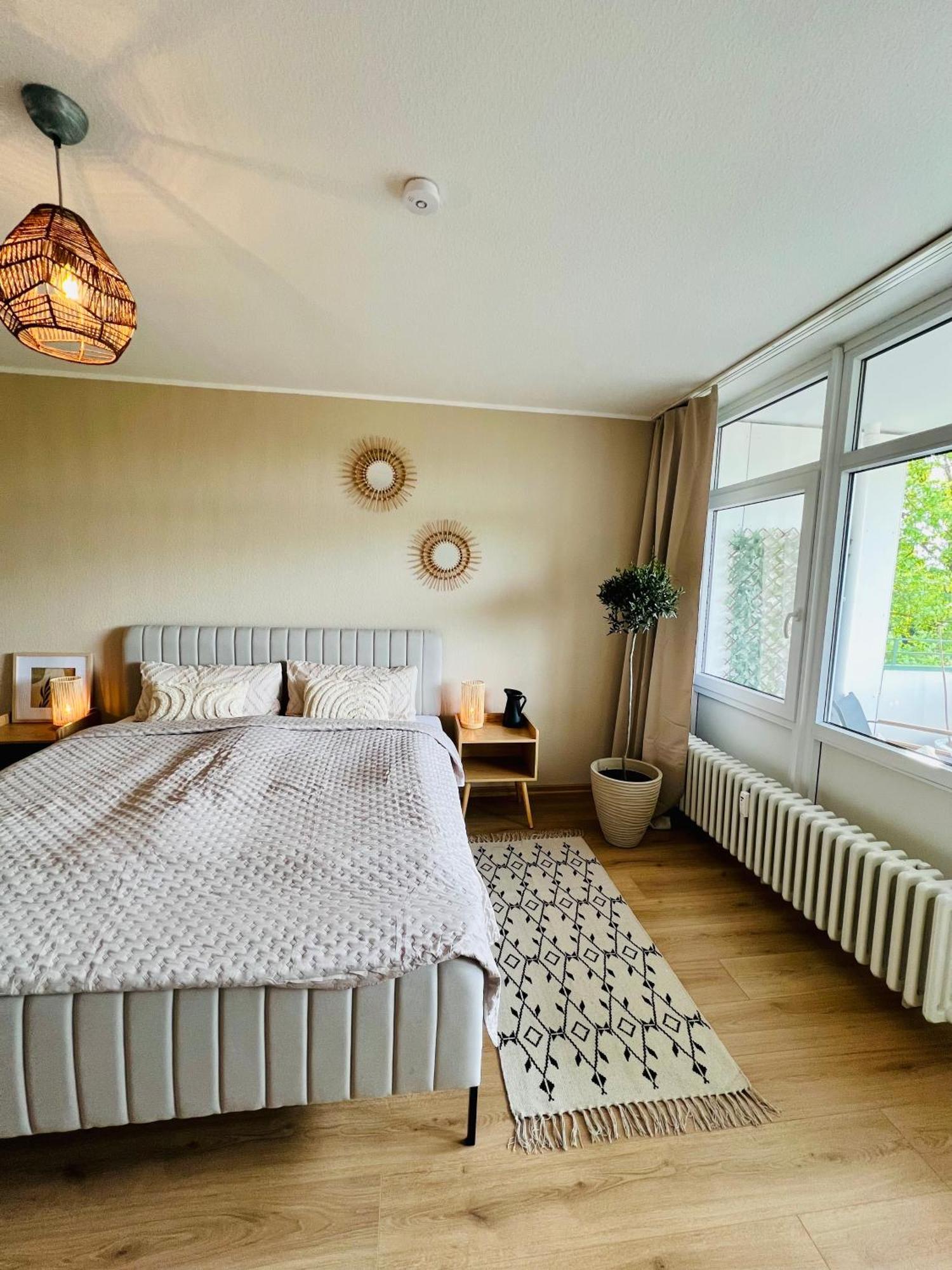 Up Wuljke19 Neu Renovierte Unterkunft Inkl.Pkw Stellplatz Emden Exterior photo